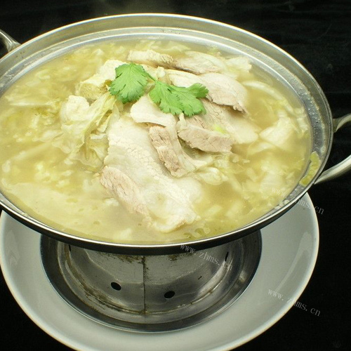 酸菜汆白肉