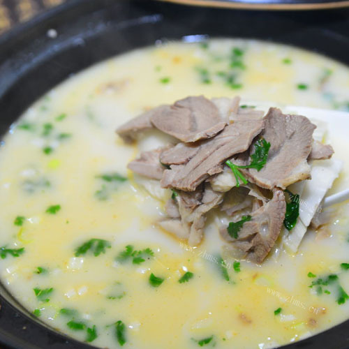 美味的滋补羊肉汤
