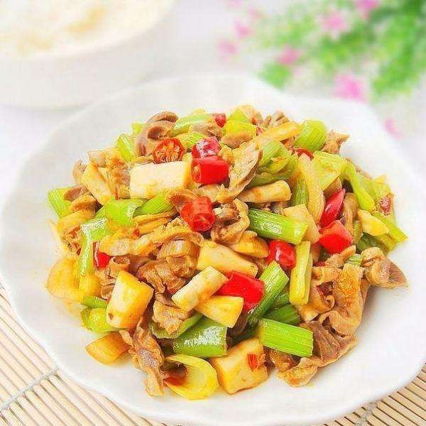 清香炒葱椒鸡