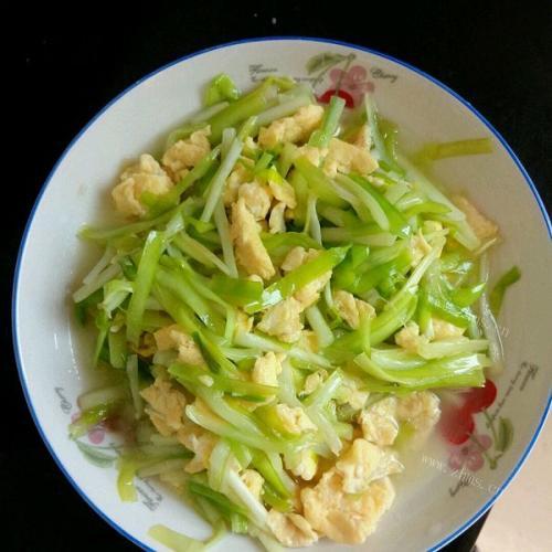 营养丰富的蒜黄炒鸡蛋
