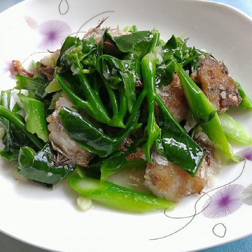腊肠炒芥兰