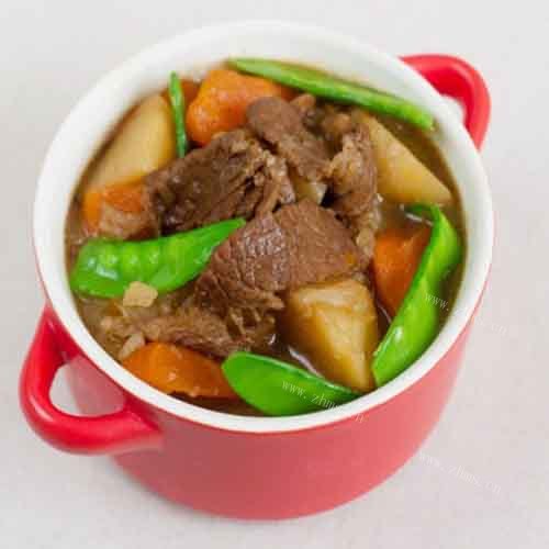 可口的土豆炖肉的做法