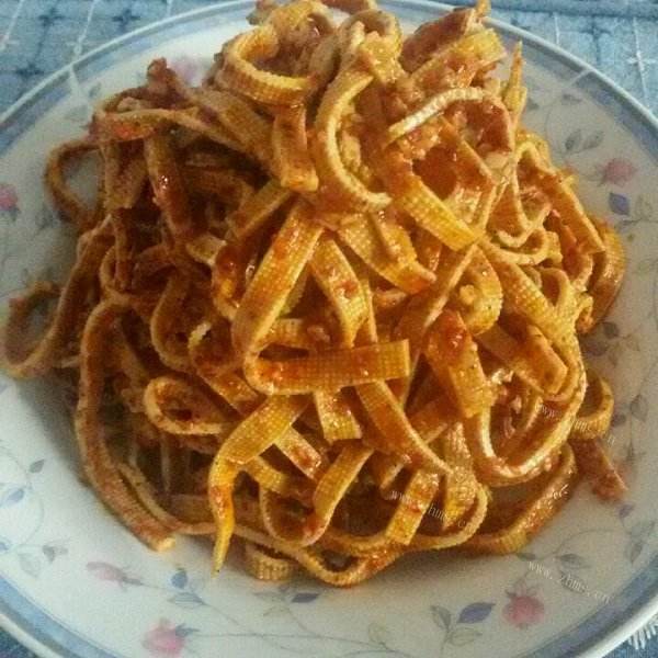 美味的麻辣豆腐丝 