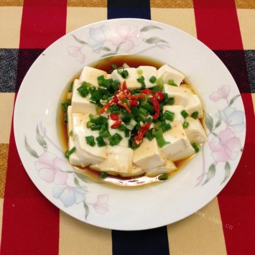 美味爽口的小葱拌豆腐