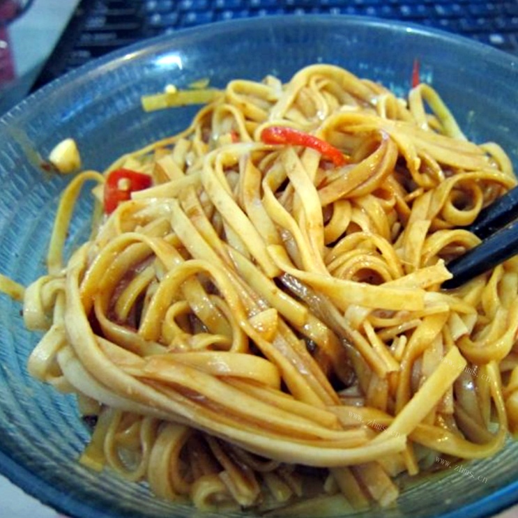 酱油拌面