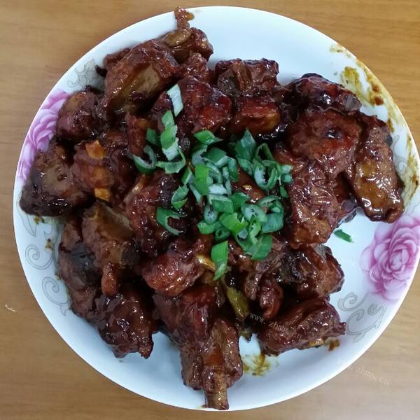 色味俱佳的红烧排骨