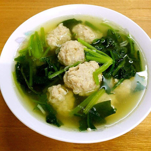 菠菜丸子汤