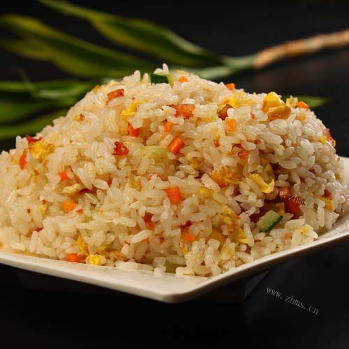 常吃不腻的鸡蛋火腿炒饭