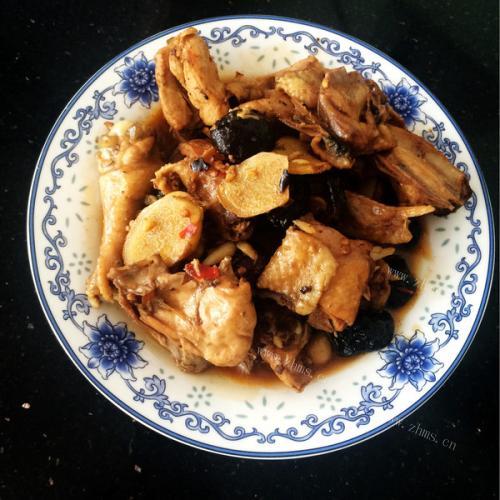 鲜美可口的冬菇焖鸡