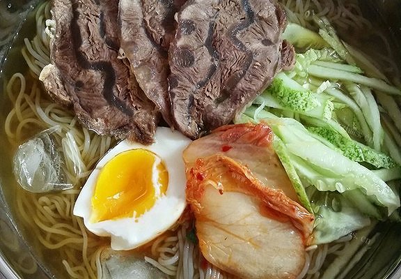 家常牛肉汤冷面