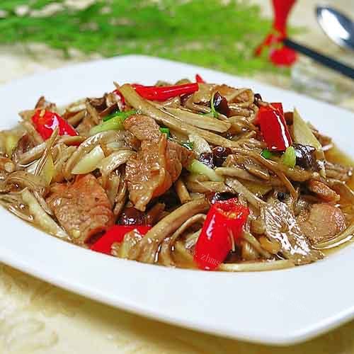 好吃的茶树菇炒肉