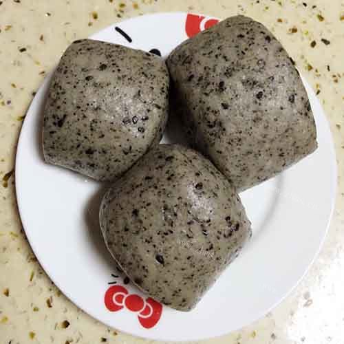 黑芝麻馒头