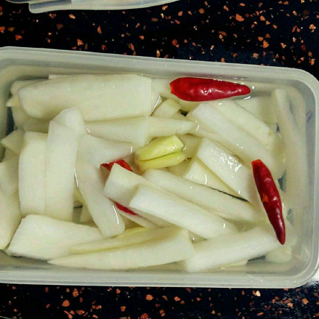 好吃的泡萝卜条