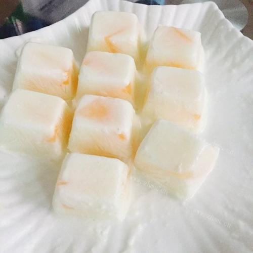 诱人的巧克力冰淇淋