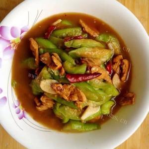 丝瓜炒肉丝