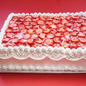 自己动手制作草莓蛋糕