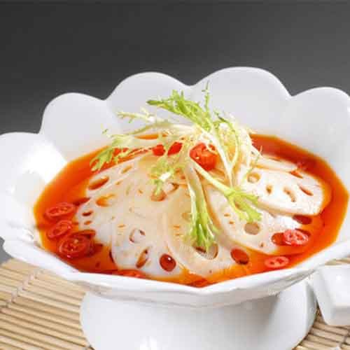口感饱满的凉拌藕片