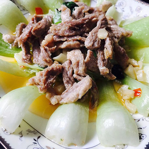 美味的青菜炒肉丝 