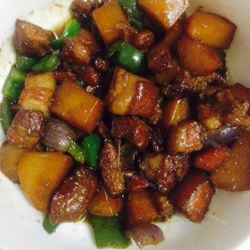 红烧肉炖土豆