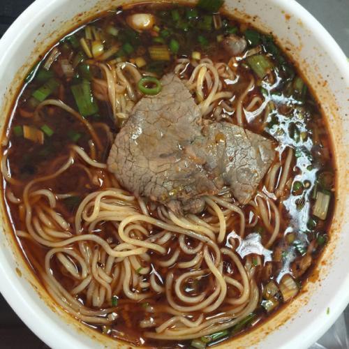 家常牛肉面的做法 