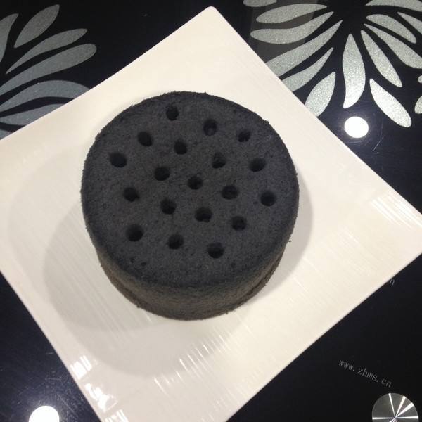 美味的煤球蛋糕