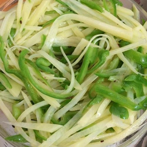 家常菜素炒土豆丝