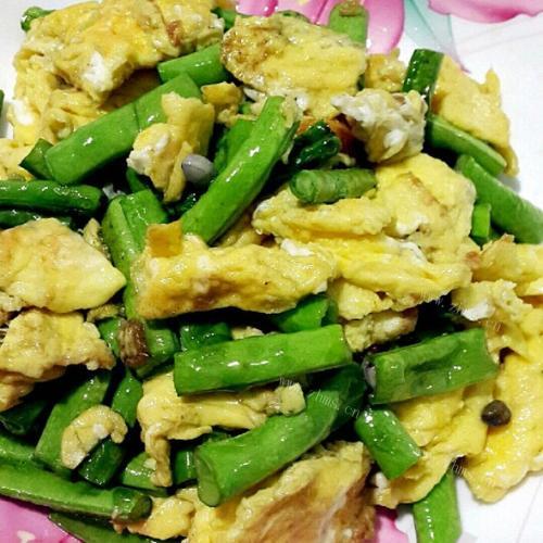 五味俱全的豆角炒鸡蛋