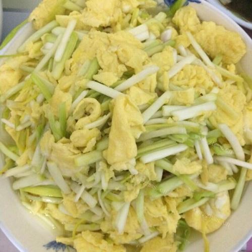 色香味俱全的蒜黄炒鸡蛋