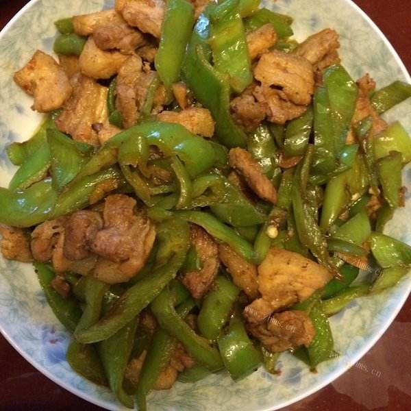 常吃不腻的辣椒炒肉做法