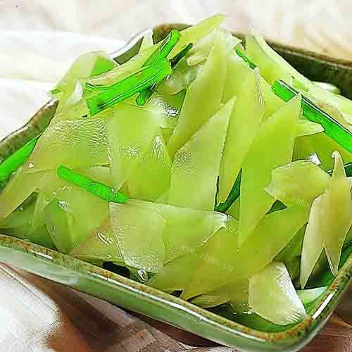 滑爽的清炒莴笋