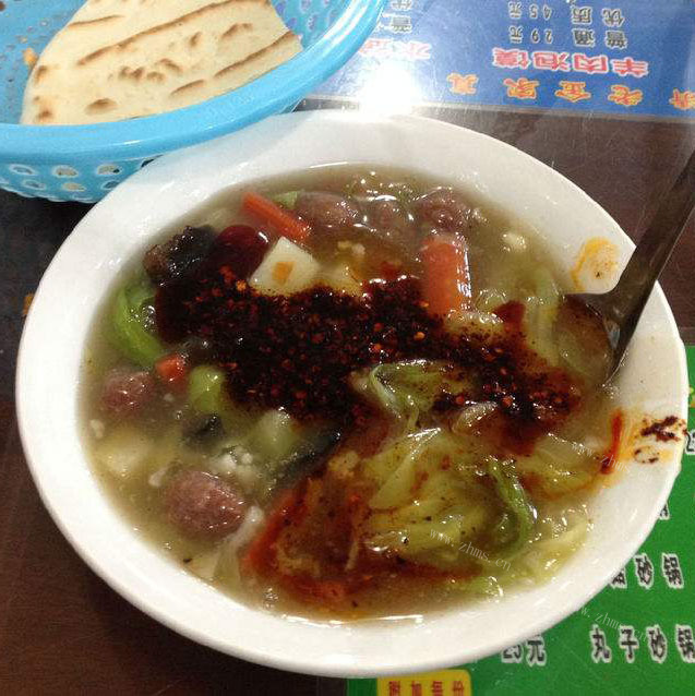 好吃的肉丸胡辣汤 