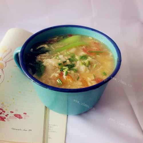 营养午餐西红柿鸡蛋疙瘩汤