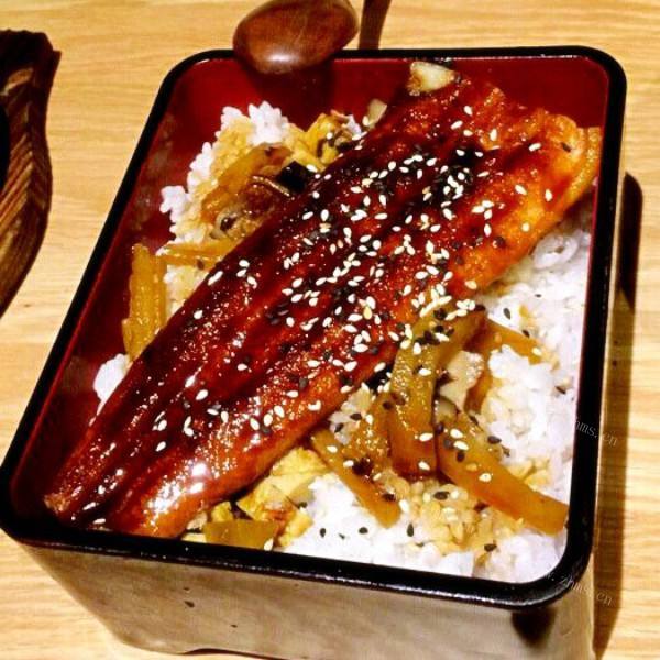 美味的鳗鱼饭