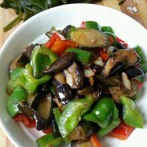 茄子炒肉（家常菜）