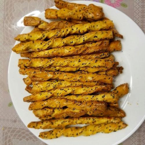 陶醉其中的芝麻阿拉棒