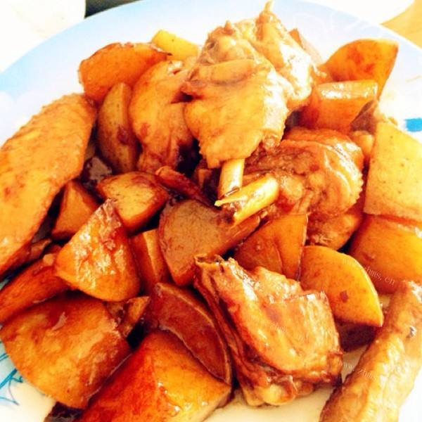 家常菜红烧土豆鸡块