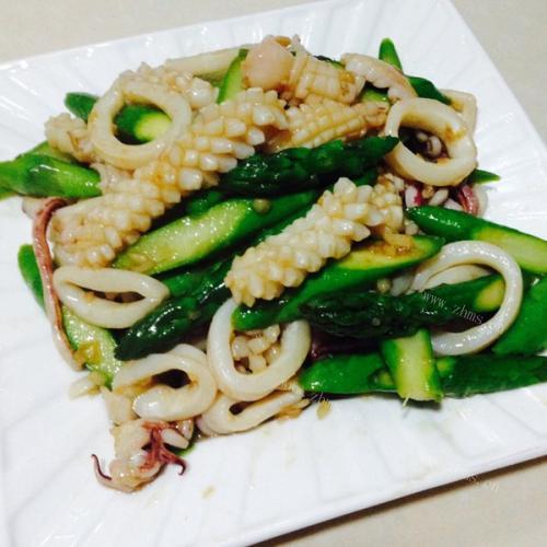 家常青椒炒鱿鱼