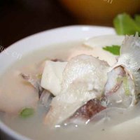 秘制的豆腐炖鱼的做法