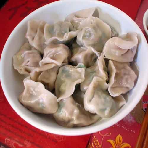 满口生香的芹菜猪肉水饺