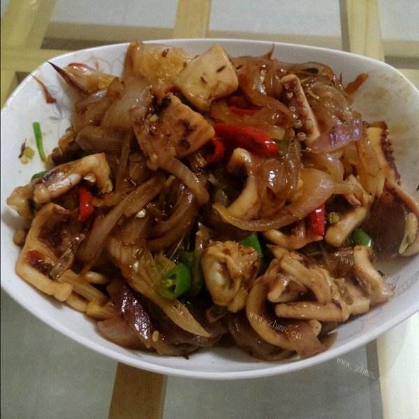 好吃的蘑菇炒鱿鱼