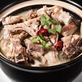 香浓的清炖羊肉汤的做法