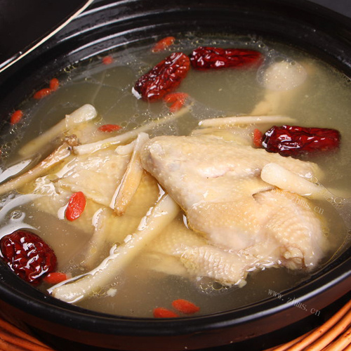家常炖鸡汤做法