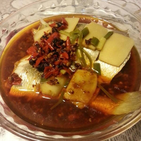 家常的剁椒咸黄鱼蒸豆腐