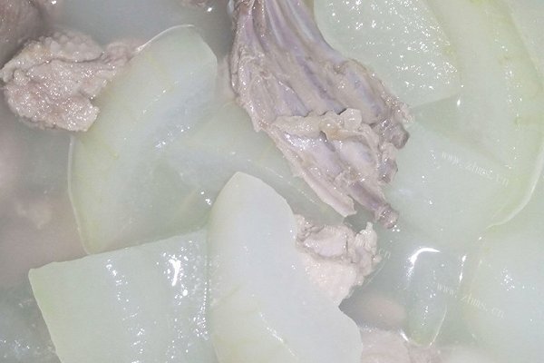 家常版超级简单鲜香冬瓜鸭肉汤