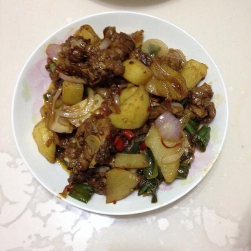 营养丰富的排骨烧土豆