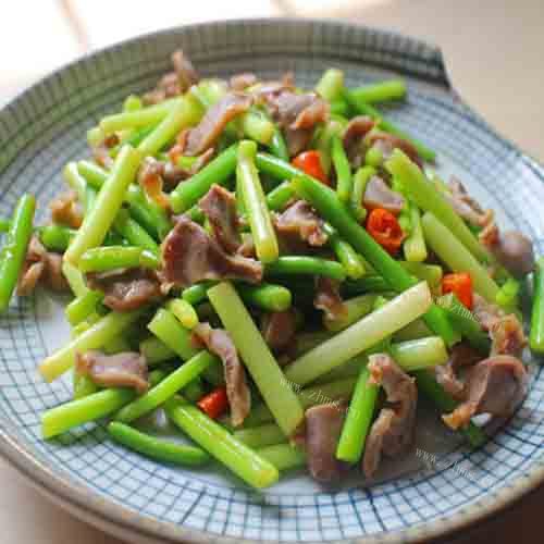 家常蒜薹炒鸡胗