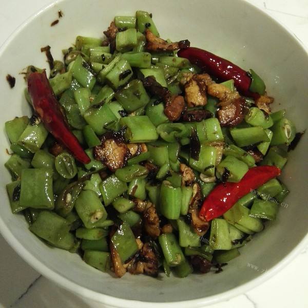 清炒的橄榄菜四季豆