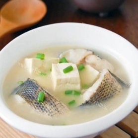 鲜美的炖鱼汤