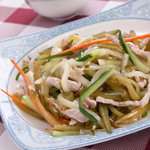 诱人的榨菜炒肉丝