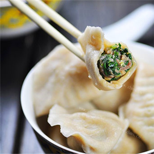 鲜香的荠菜饺子